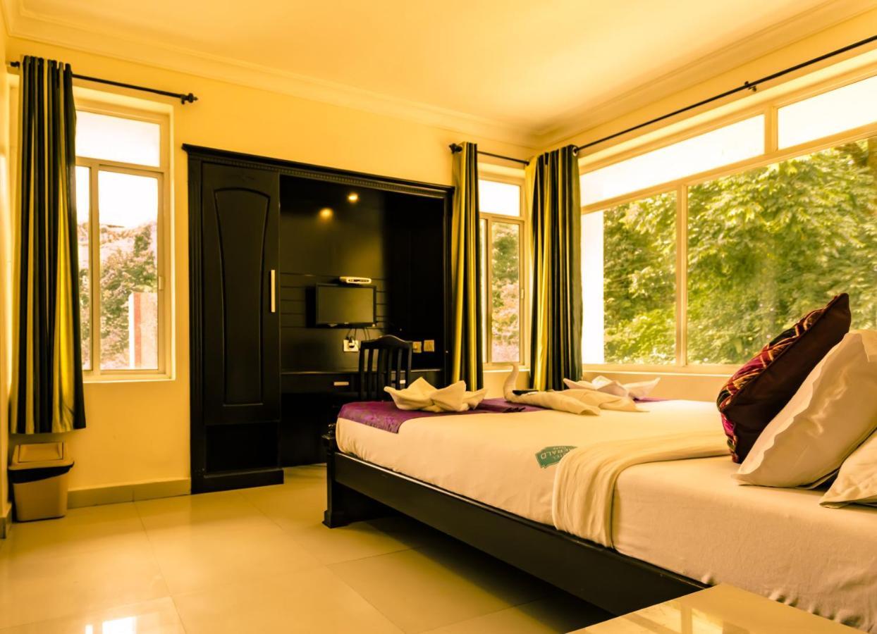 Hotel Emerald Inn Munnar Exterior foto